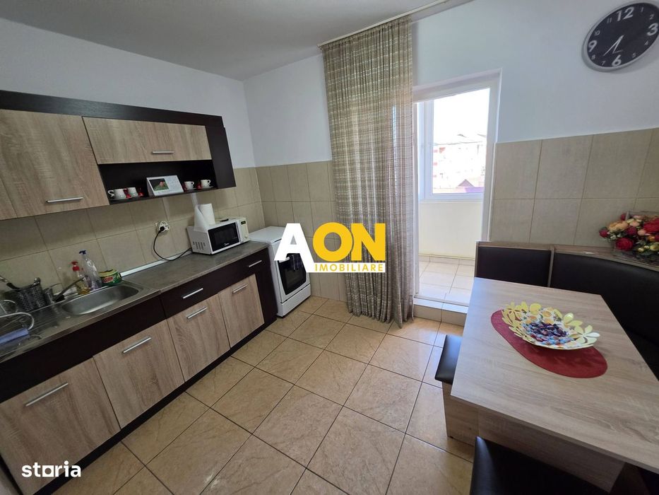 Apartament 3 camere, 68 mp utili, Cetate, zona Piata Cetate