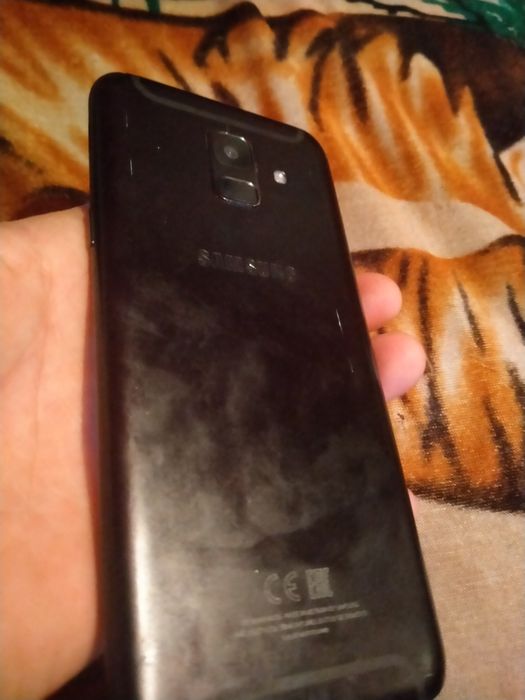 Продам сотовый телефон samsung