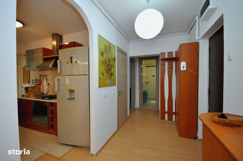 Panduri apartament 2 camere decomandat, etaj 1, renovat recent