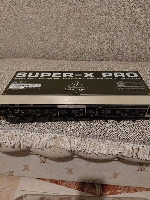 Vând  putere Behringer Ep.2500, crosover  Behringer 3510 și DSP  244.