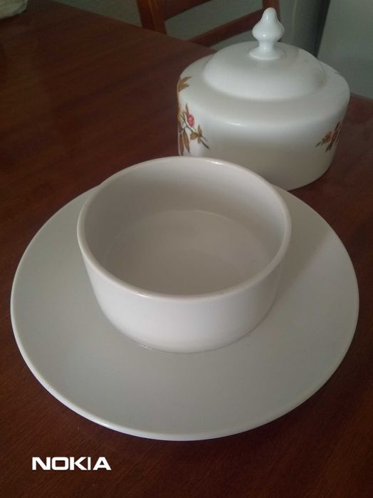 Продам маслёнку и конфетницы  Чехословакия