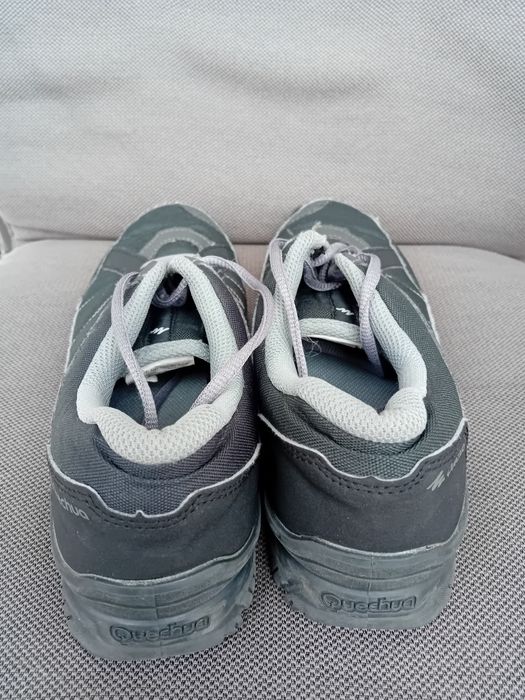 Adidași quechua marime 43 in stare foarte bună