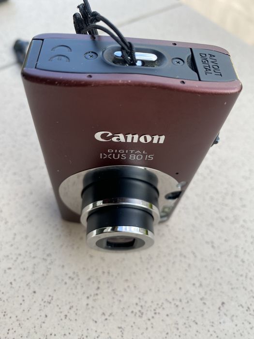 Canon Ixus 80 is compact