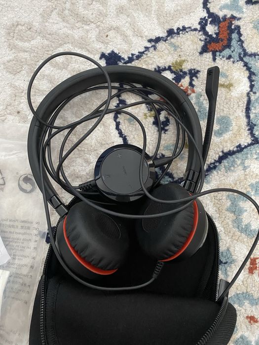 Наушник jabra новые