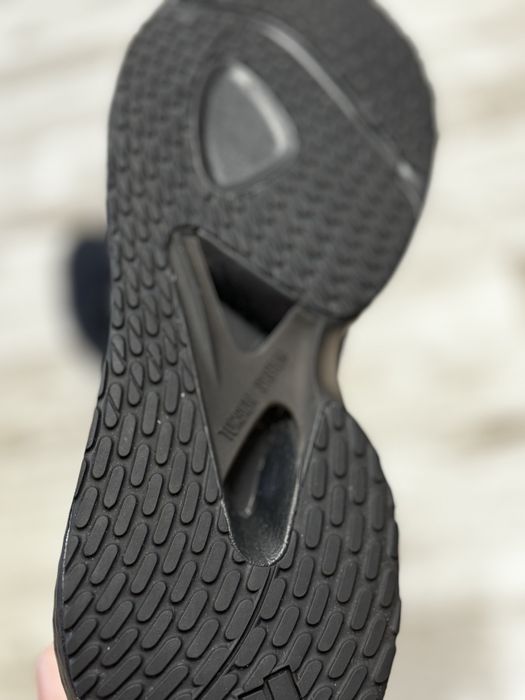 Продам кросовки Adidas  Boost 49 размер оригинал.