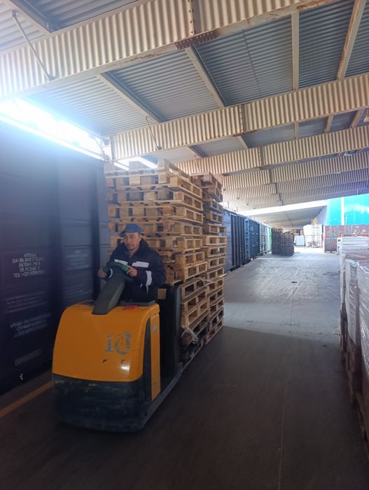 Поддоны и палеты