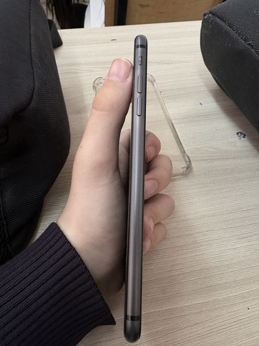 iPhone 8+ 64gb 76%
