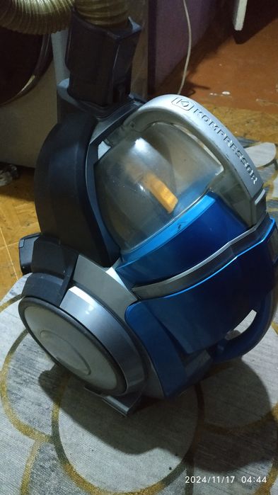 Продам пылеесоос LG 2000w