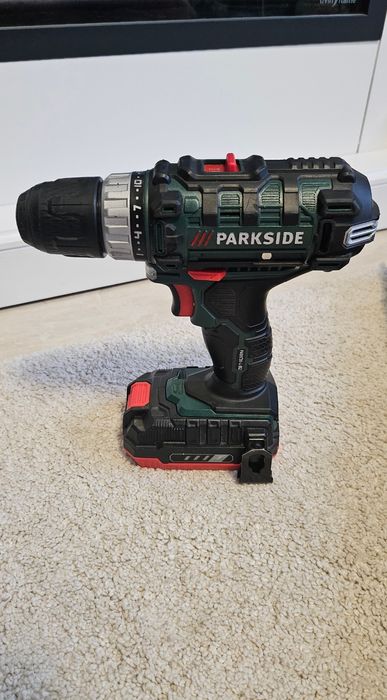 Bormasina electrica Parkside cu acumulator 20V ‐ 2 Amh ca noua