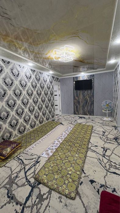 Шахар марказида 2 хонали уй тезда сотилади.