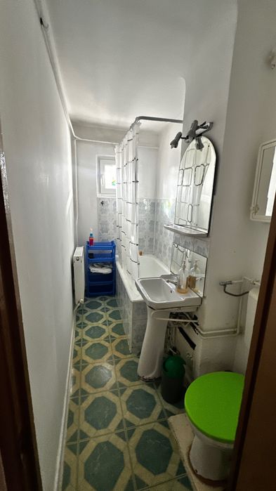 Vând apartament cu două camere