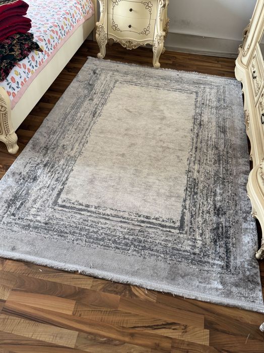 Продам Ковры б/у 40000  Алматы