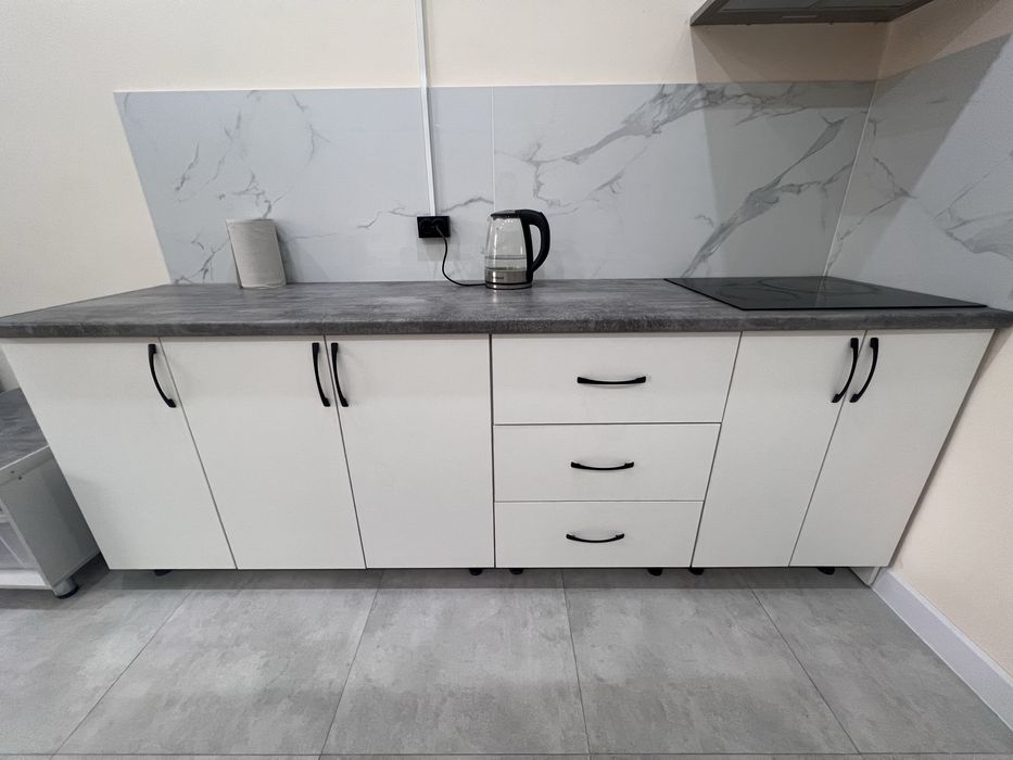 Продается кухонный гарнитур