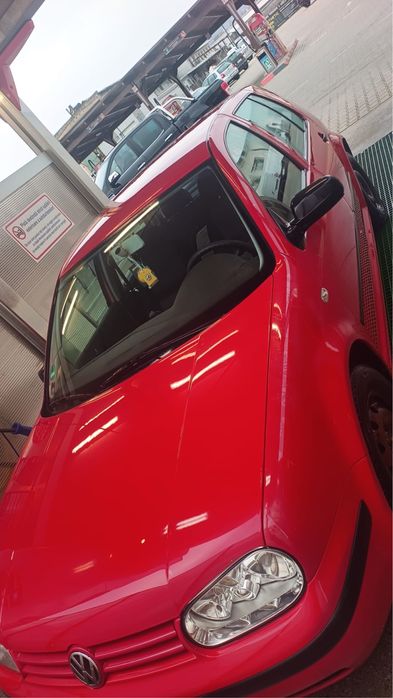 Vând Volkswagen Golf 4