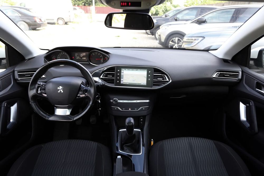 Peugeot 308 Rate Avans 0 / Garantie / 2017 Benzina Panorama Navi Led