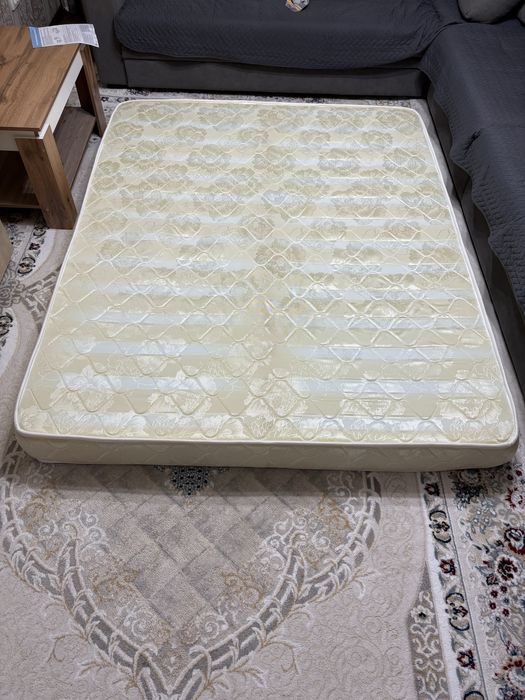 Продам матрас  размер 160 на 2