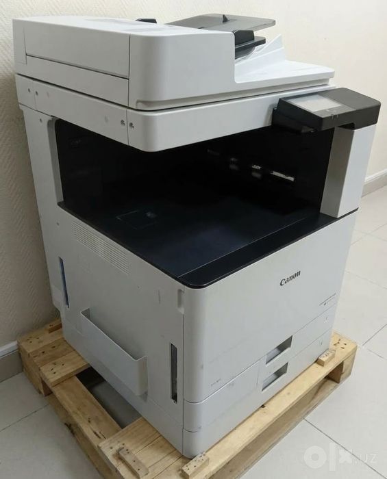 Продаётся бу цветной принтер Canon Image Runner C3125i