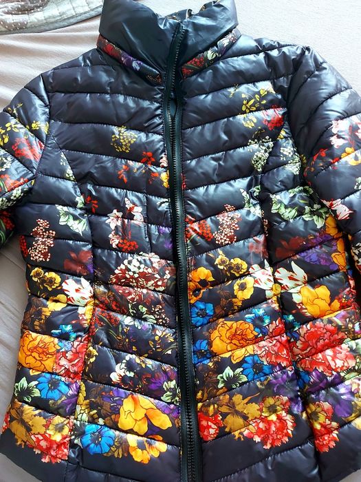 Демисезонная куртка. Размер 40-44.