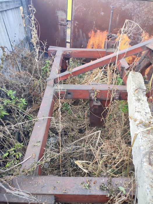 Продам плоскарез 3 корпусной.