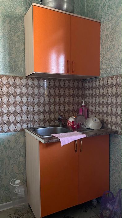 Жақсы күйдегі ас үй гарнитуры сатылады