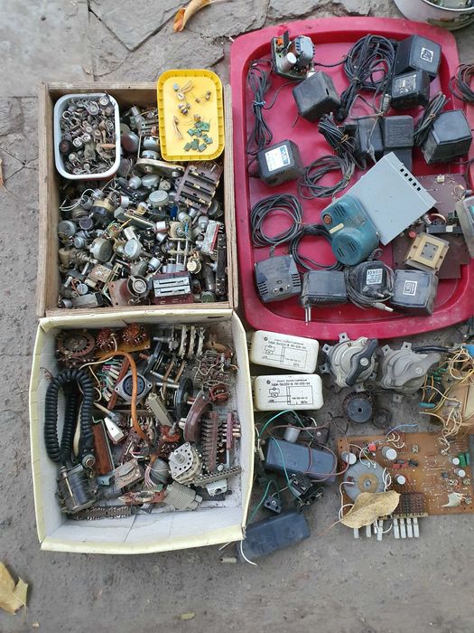 Трансформаторы Моторчики Радиолампы и др.