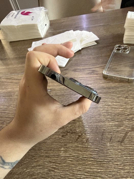 Продам Iphone 13 PRO 256