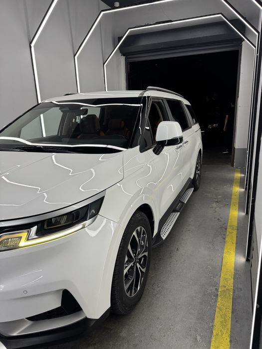 Kia carnival sotiladi