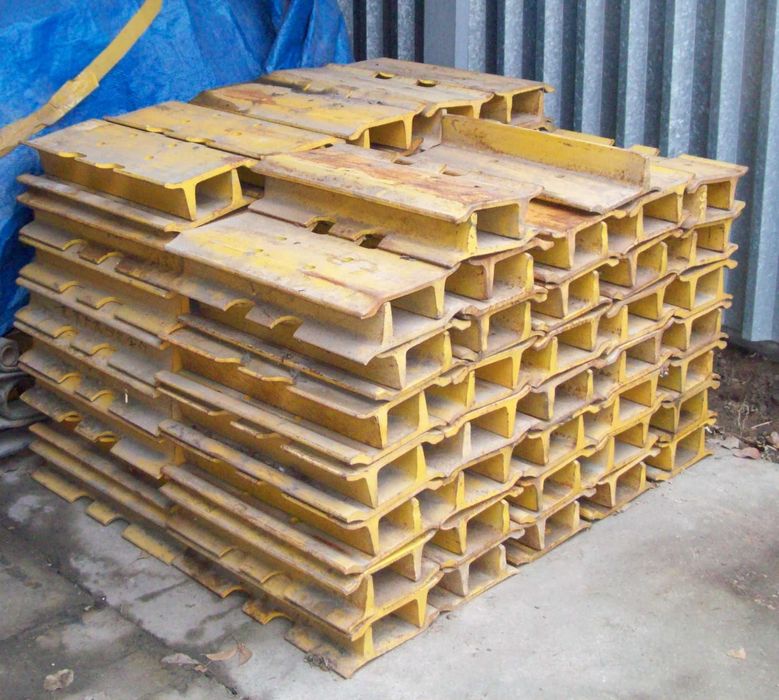 Трак (башмак), натяжное колесо гусеницы, ступица SD22, SD23, SD32