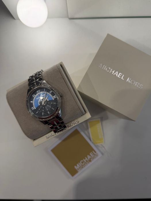 Дамски часовник мк