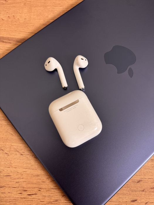 Продам Airpods 2 Оригинал