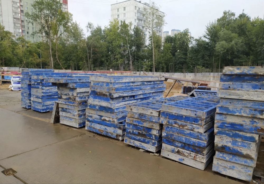 Опалубка крупнощитова в аренду