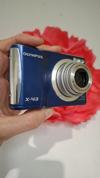 Olympus X-43 компактен дигитален фотоапарат