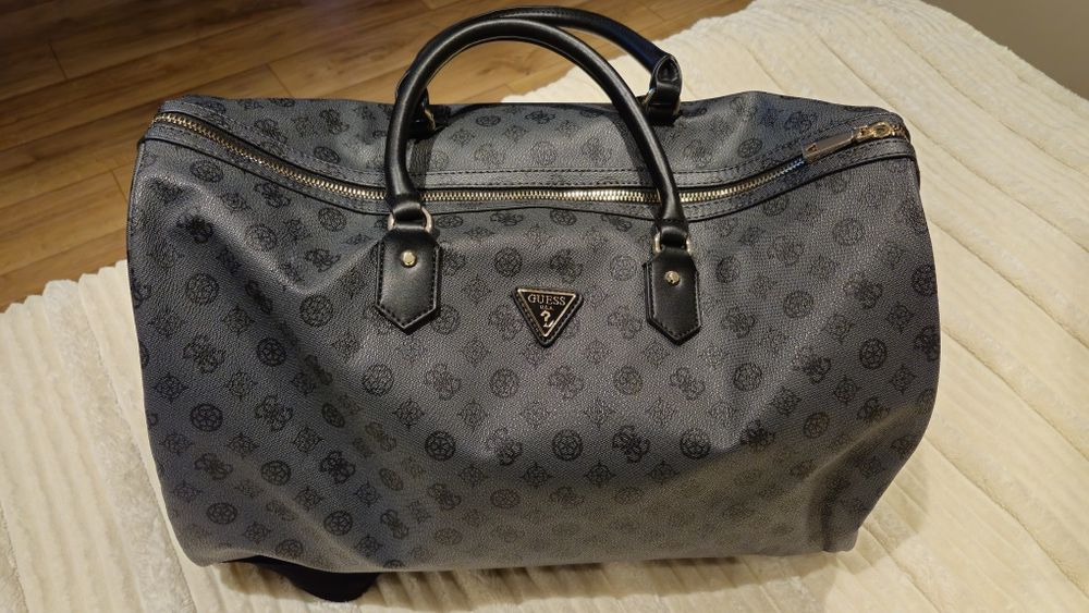 Geanta de Piele Originala GUESS (Negociabil)