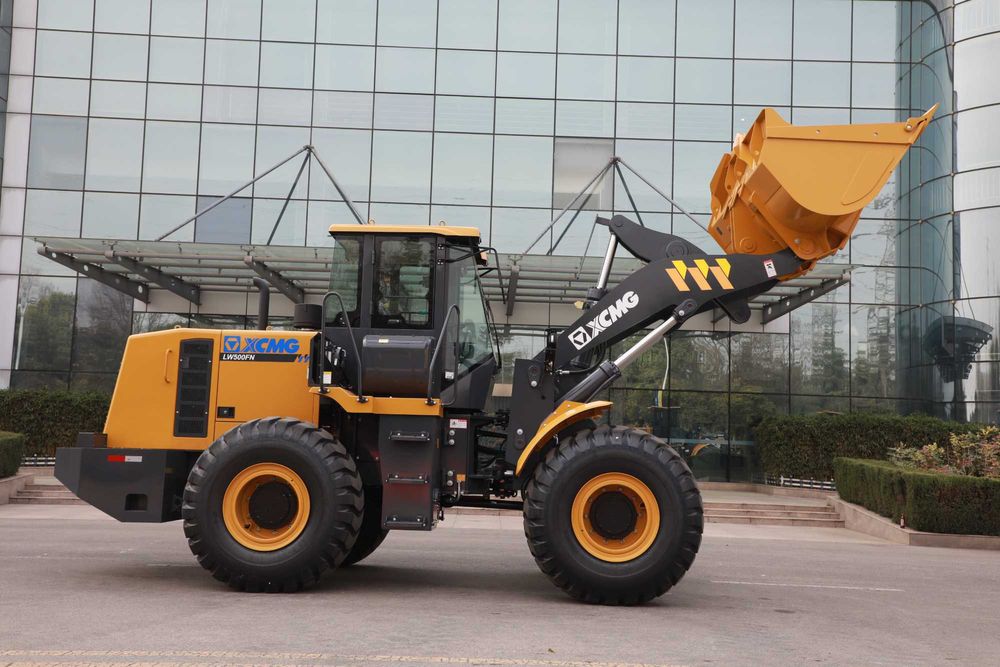 Продаем фронтальный погрузчик XCMG LW500FN