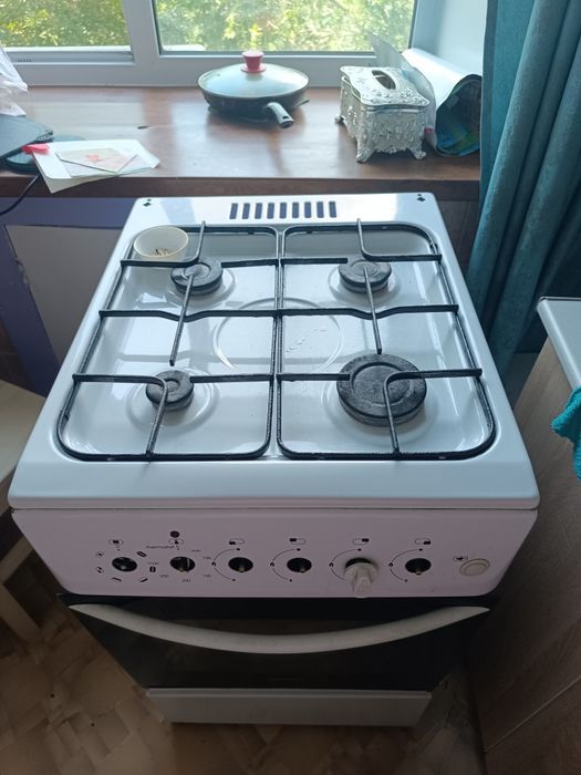 Продам Газовую плиту