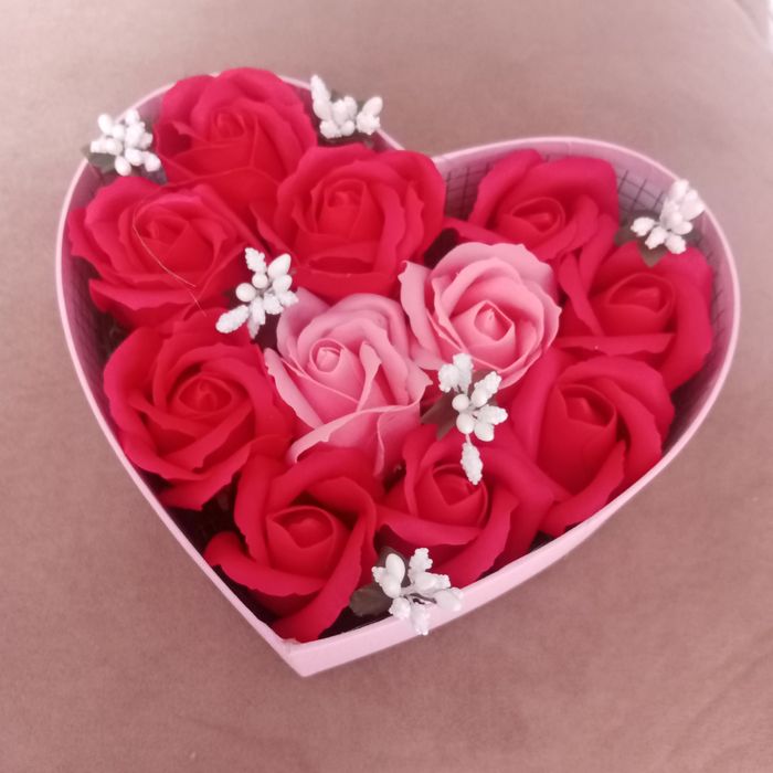 Сърце с ароматни рози