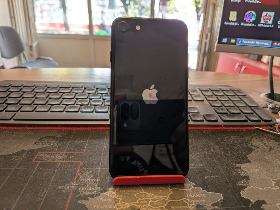 iPhone SE 3 - 64 Gb - Neverlocked