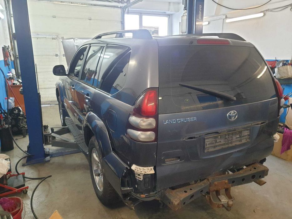Toyota land cruiser j120 3.0d capota motor haion orice se vede in poze
