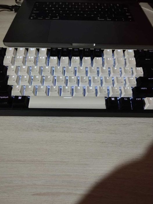 Mexanik klaviatura Keychron k2 blue switch [kelishtirim beraman]