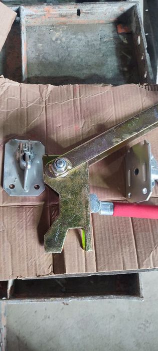 Телескопические стойка и опалубка