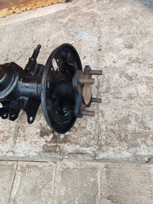 Заден мост за Сузуки игнис 2001година