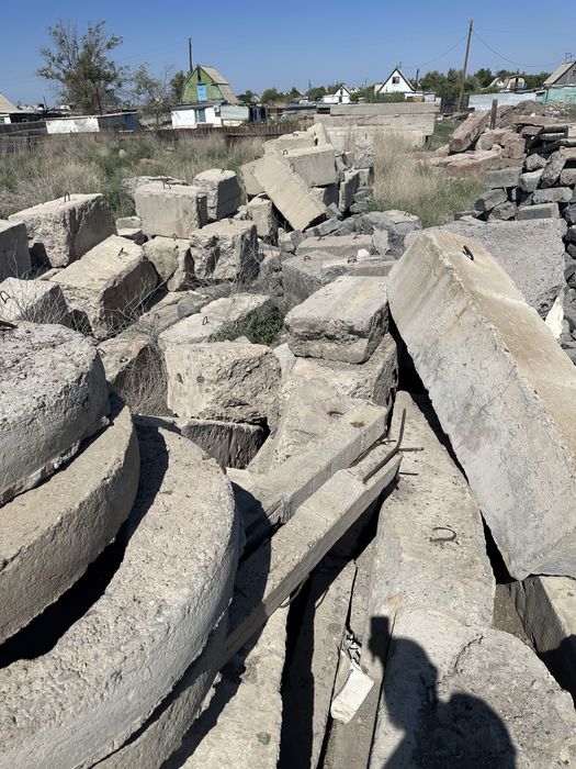 Стройматериалы, фундаментные блоки б/у