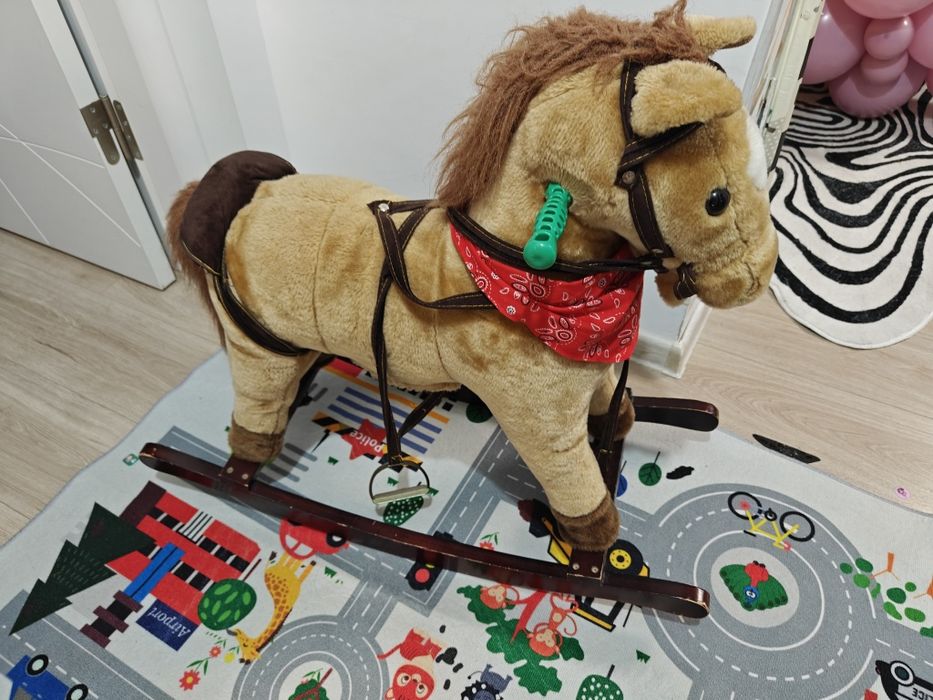 Balansoar cu manele (Căluț)