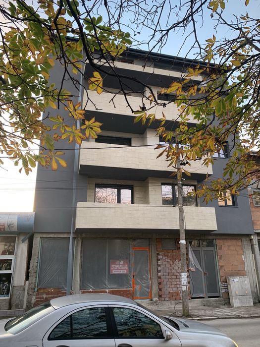 Продавам тристайни апартаменти в гр.Първомай