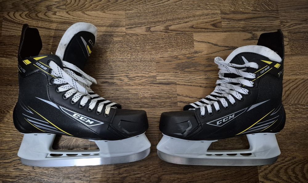 Patine gheata/ Model  CCM Tacks 1092 / Marime EUR 42