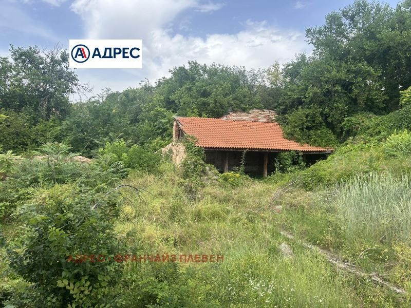 Продава се Къща в с. Петърница, Област Плевен - 140 кв.м за 91 €/кв.м - Снимка #2