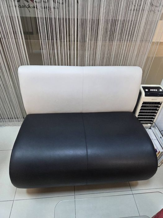 Модерен Диван/ Салон за красота