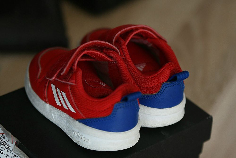 Детски маратонки Adidas. Естествена кожа