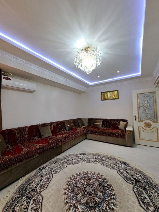 Срочно сдаётся евро ремонт квартира не дорого  в центре городо !!!