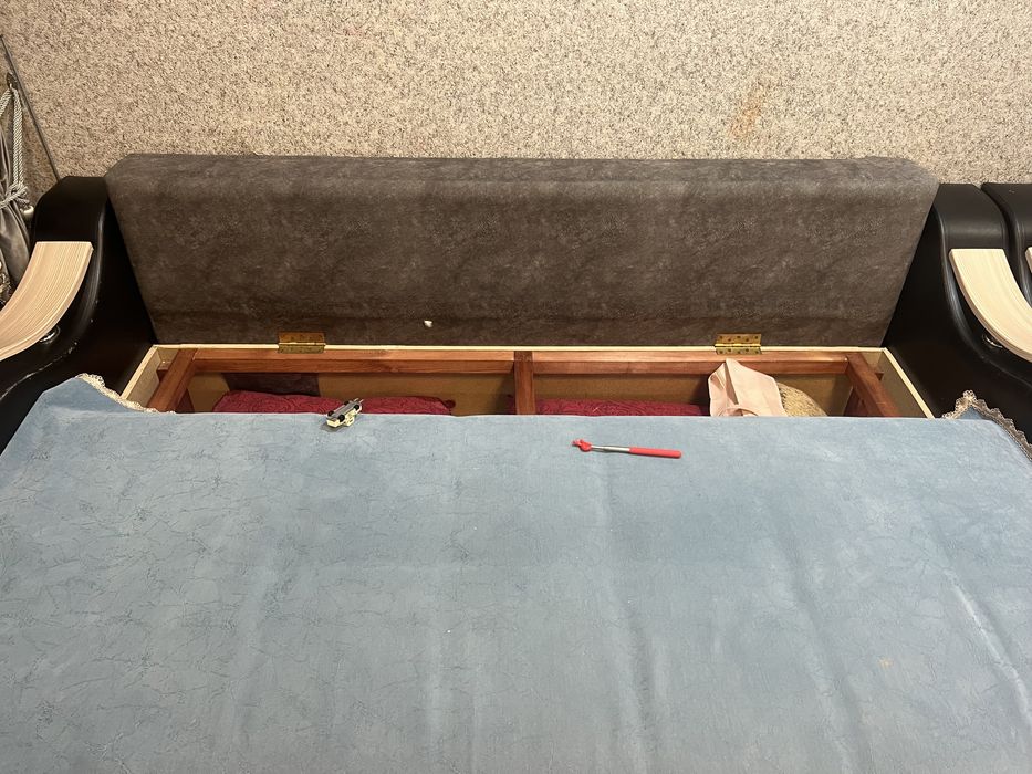 Продам большой диван,мини диван + кресло